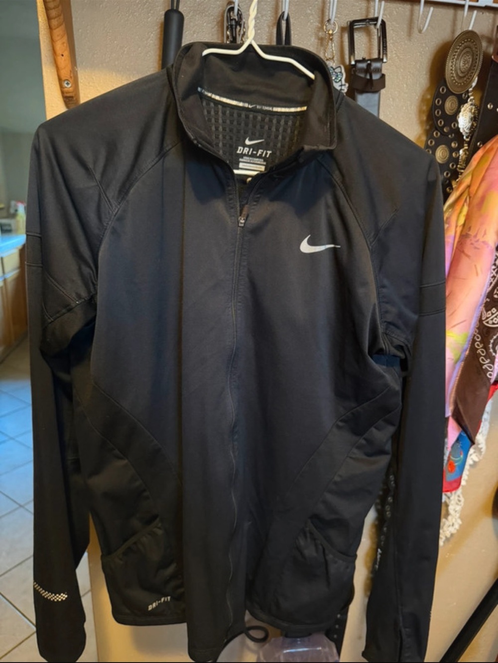 Nike Men’s Black Dri-FIT Zip-Front Performance Jacket